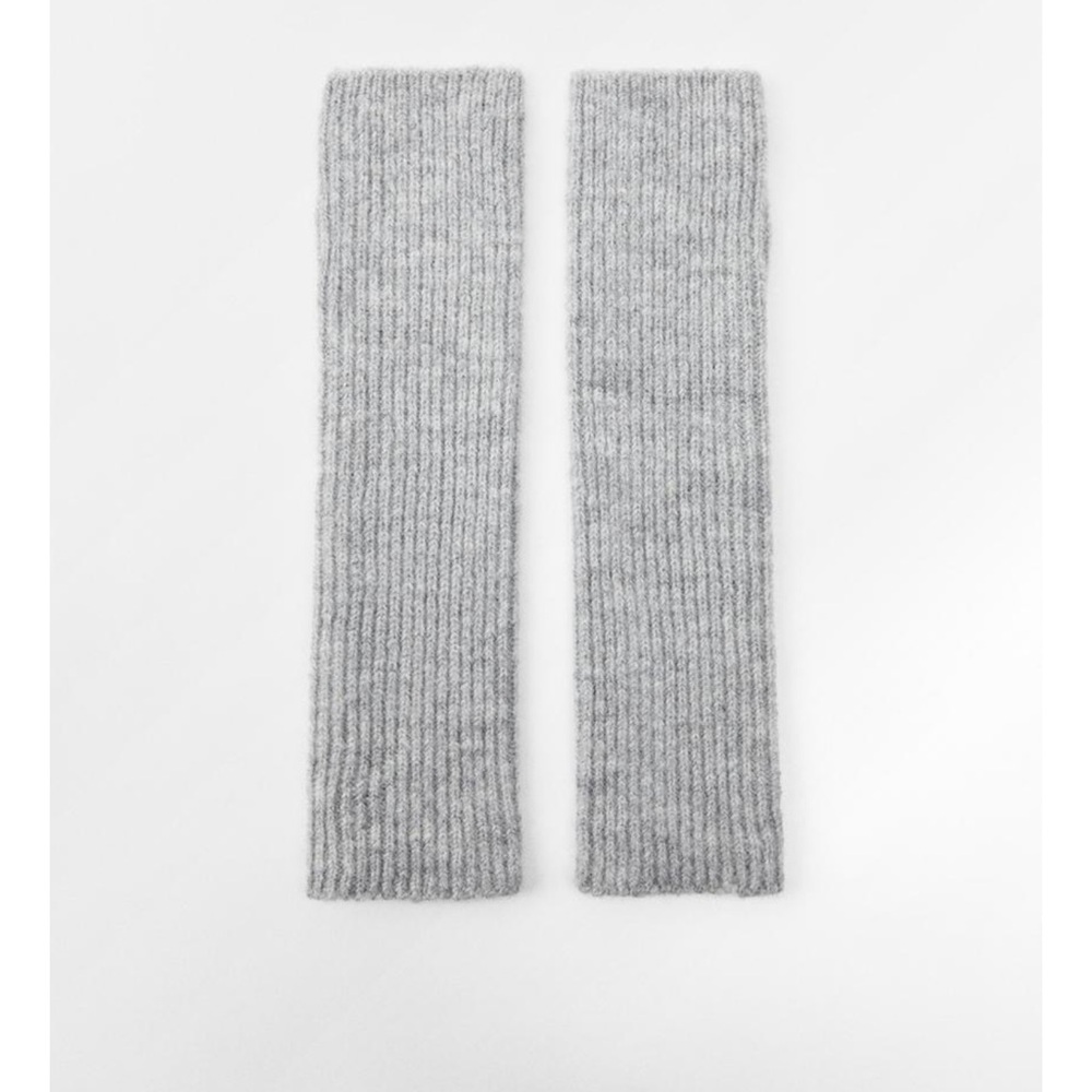 FINGERLESS RIBBED KNIT GLOVES